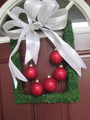 Moss Trim Picture Frame Wreath