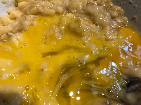 mixing egg & banana