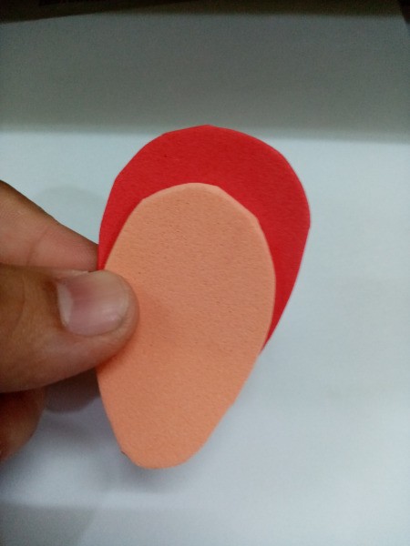 Flower Foam Pen Case and Stand - shorter petal over the longer one