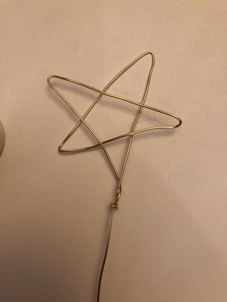 DIY Wire Star Christmas Tree Topper - wire twisted with one long end