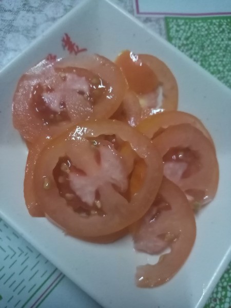cut tomato