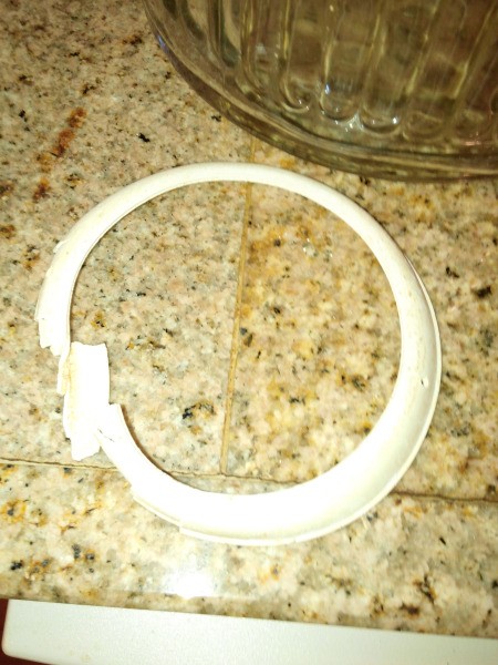 Seals for Glass Canisters - broken seal