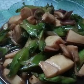 Cuttlefish Cubes with Star Beans in bowl