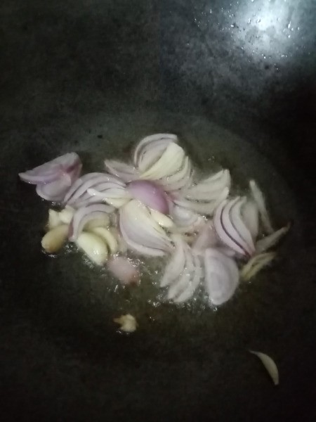 sauteing onions & garlic