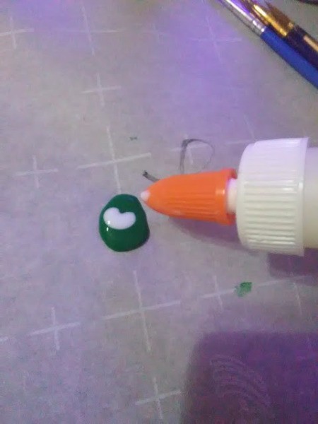 Faux Christmas Stained Glass  Candleholder - add glue to paint