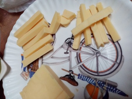 cut cheese strips