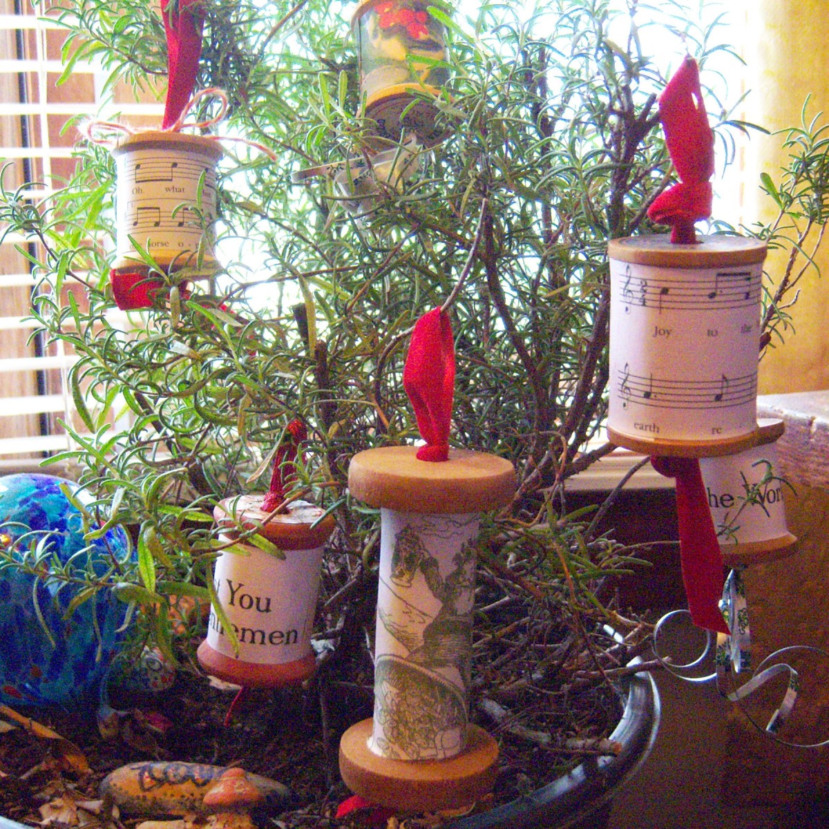 Vintage Looking Thread Spool Tree or Gift Ornaments | My Frugal Christmas