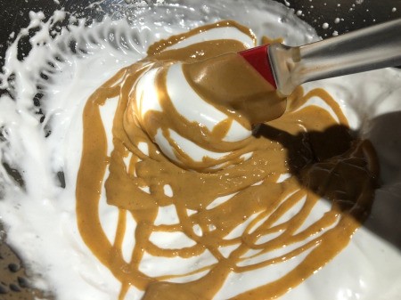 adding peanut butter to egg whites