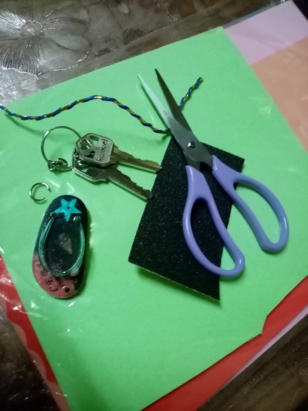 Mini Flipflop Keychain - supplies