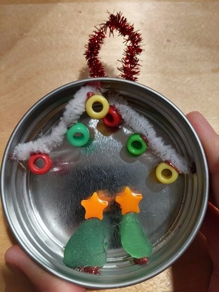 Mason Jar Lid Christmas Ornament - finished ornament with hanger glued to the back