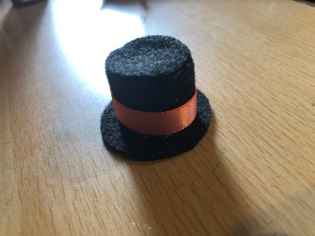 Melted Snowman Ornament - attach a ribbon