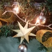 3D Paper Star Ornament - star hanging on the tree