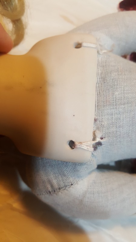 Identifying Porcelain Dolls