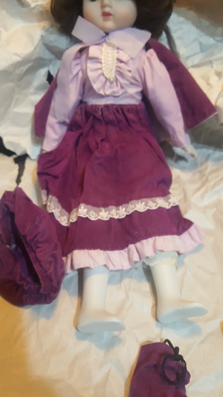 Identifying Porcelain Dolls