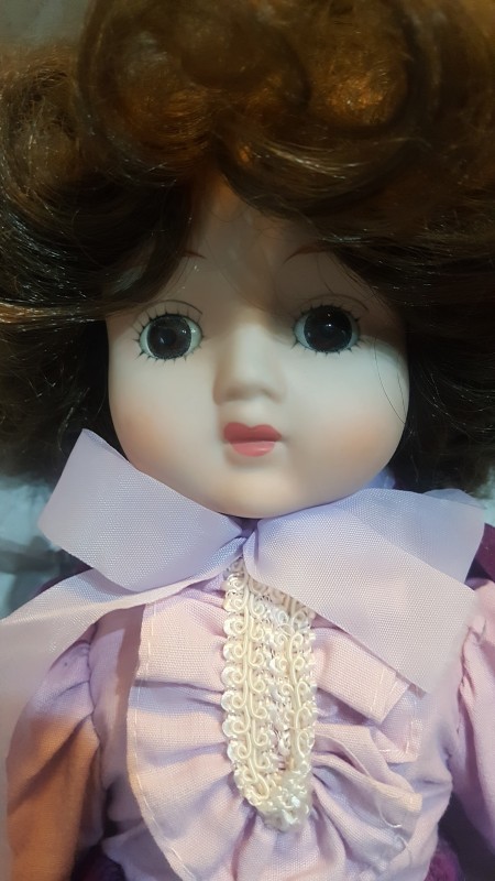 Identifying Porcelain Dolls