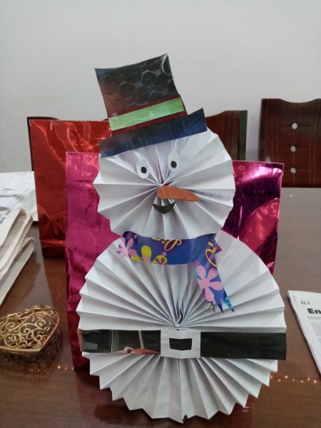 Wiggly Paper Snowman - ready to hang