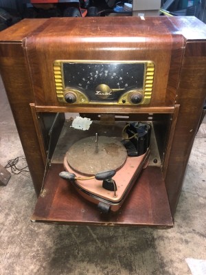 Value of a Zenith Cabinet Turntable and Radio - cabinet radio with a drop door with a swing out turntable