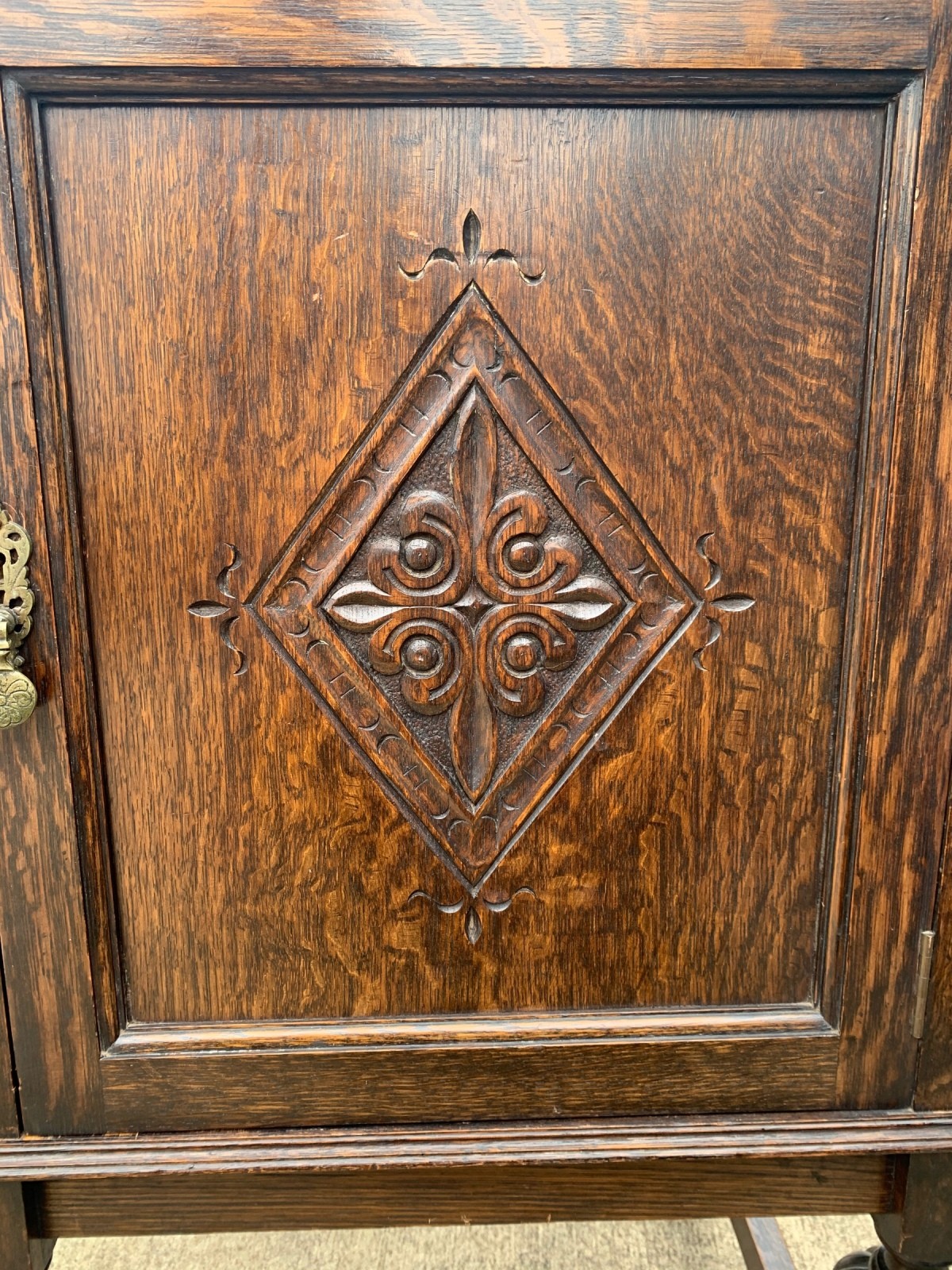 Value of an Antique Sideboard? ThriftyFun