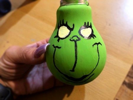 Light Bulb Grinch Ornament - draw mouth