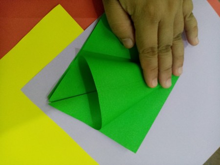 Colorful Paper Mini Table Top Christmas Tree - pressing pleat flat and centered