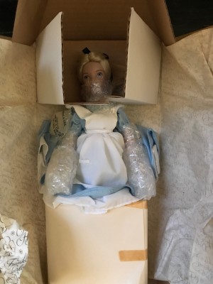 Value of a Franklin Heirloom Disney Alice in Wonderland - doll in wrappings
