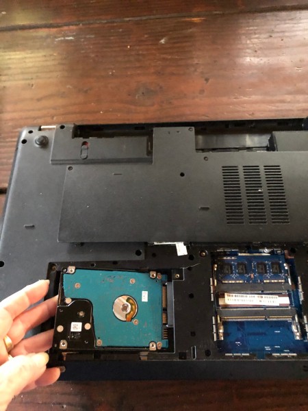 Replacing Your Laptop Hard Drive - removing the hard drive