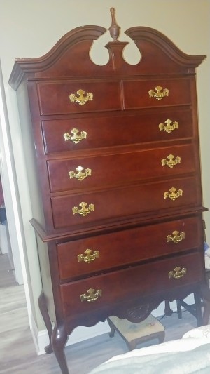 Is This a Bassett 6 Drawer Highboy?