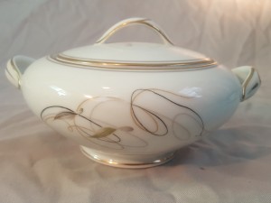 Value of a Noritake Tea Set - sugar bowl