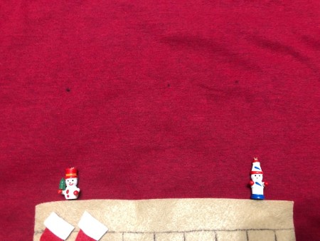 DIY Animated Christmas Hearth Shirt -mark placement for the wreath and ends of the garland