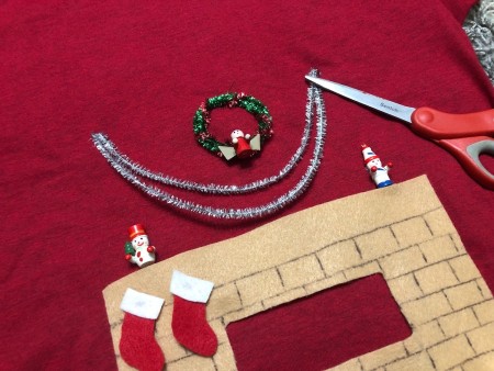 DIY Animated Christmas Hearth Shirt - bend the garland and glue the other end