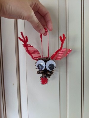 Pinecone Reindeer Ornament - ready to hang