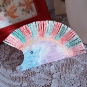 Paper Plate Hedgehog - cute paper plate hedgehog on a lace runner