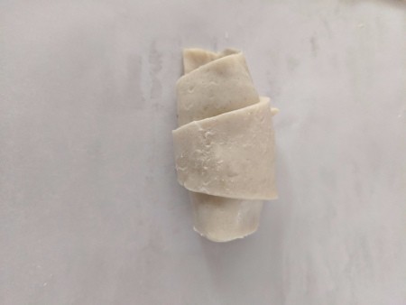 rolled filled pastry