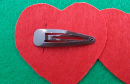 Felt Heart Hair Clip - position the clip and mark both sides as shown
