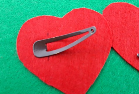 Felt Heart Hair Clip - insert the clip