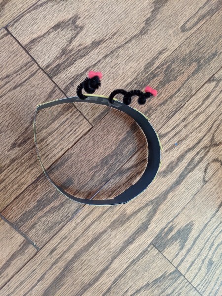 Valentine's Themed Bee Crown - looking down at the crown