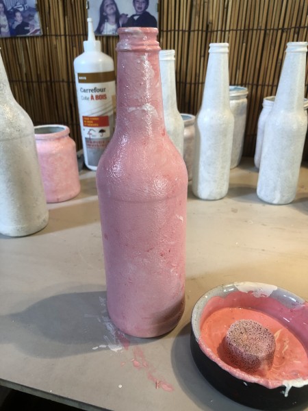 Valentine Hearts Kite Vase - paint the bottle pink and allow to dry