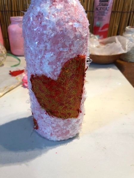 Recycled Snow and Heart Vase - close up of the heart with gold glitter gel coat