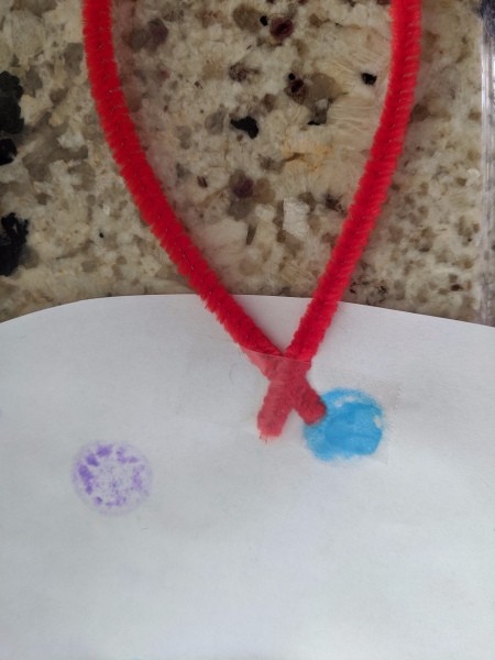 Hot Air Balloon Happy Valentine's Day Hanging Art - make a pipe cleaner hanger and tape to the back of the balloon and it is ready to hang