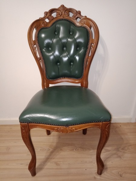 Value of Antique Dining Table and Chairs