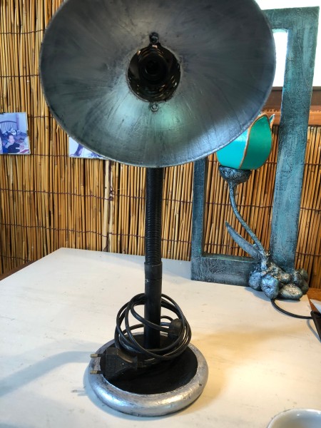 Refurbishing An Old Lamp - begin applying final color, first coat