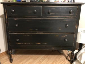 Identifying a Dresser - 4 drawer distressed dresser