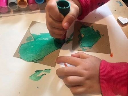 Handmade Valentine's Day Cards - using green marker to color heart shapes