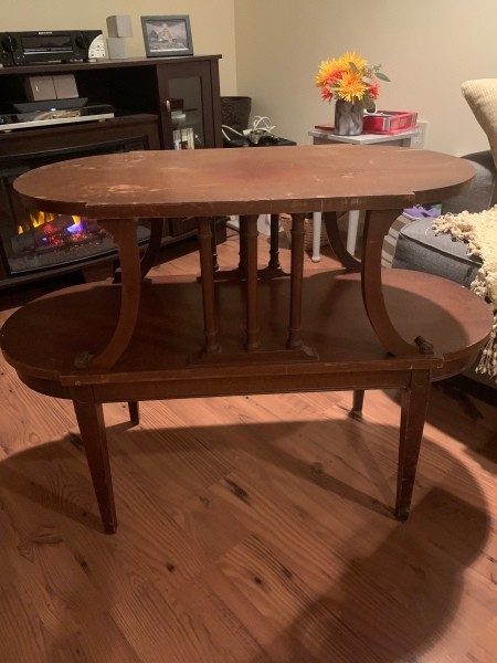Identifying a Vintage Table - two tier oval table