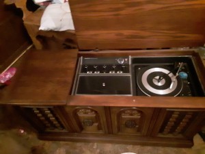 Value of a Philco Console Stereo - top open on a console stereo and radio unit