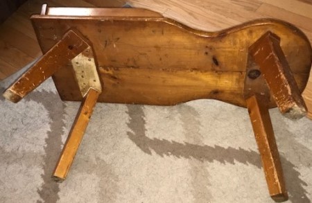 Determining the Age of a Wooden Cobbler's Bench