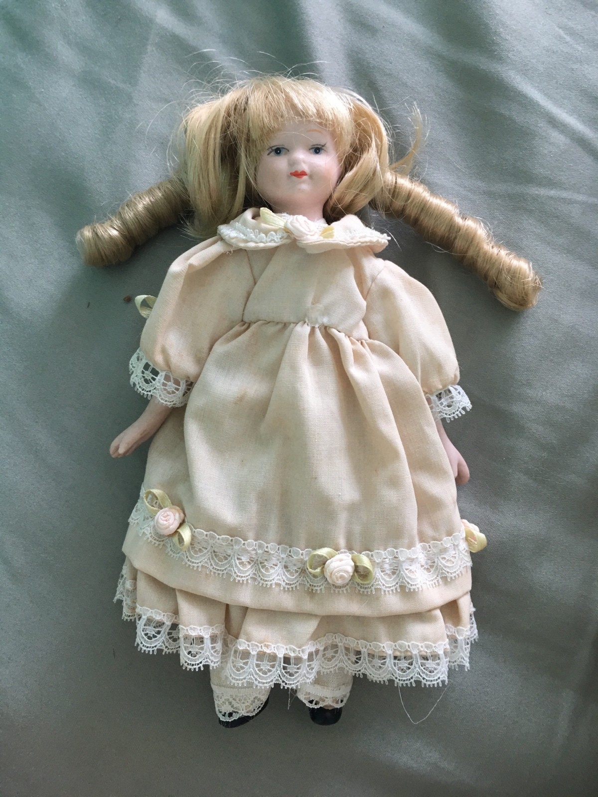 Identifying a Porcelain Doll? ThriftyFun