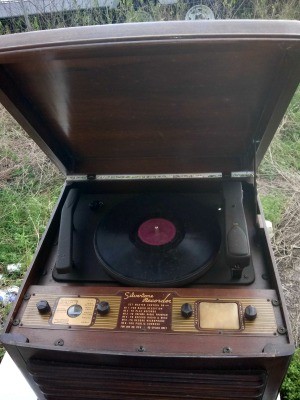 Value of a Vintage Silvertone Recorder - open vintage recorder to vinyl
