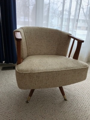 Identifying a Swivel Chair - chair with asymmetrical back, looks vintage