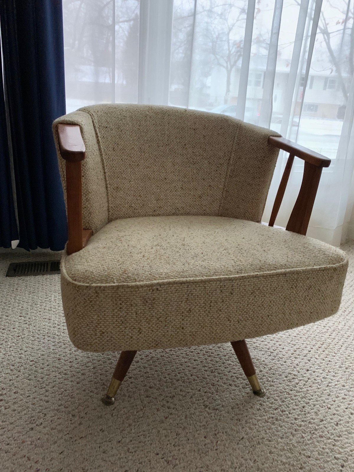 Identifying a Swivel Chair? ThriftyFun